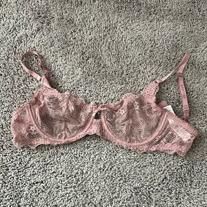 EUC Lascana Pink/Purple Lace Bra - 32D